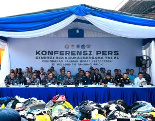 Kolaborasi Bea Cukai, TNI AL, dan Pelindo Berantas Impor Ilegal