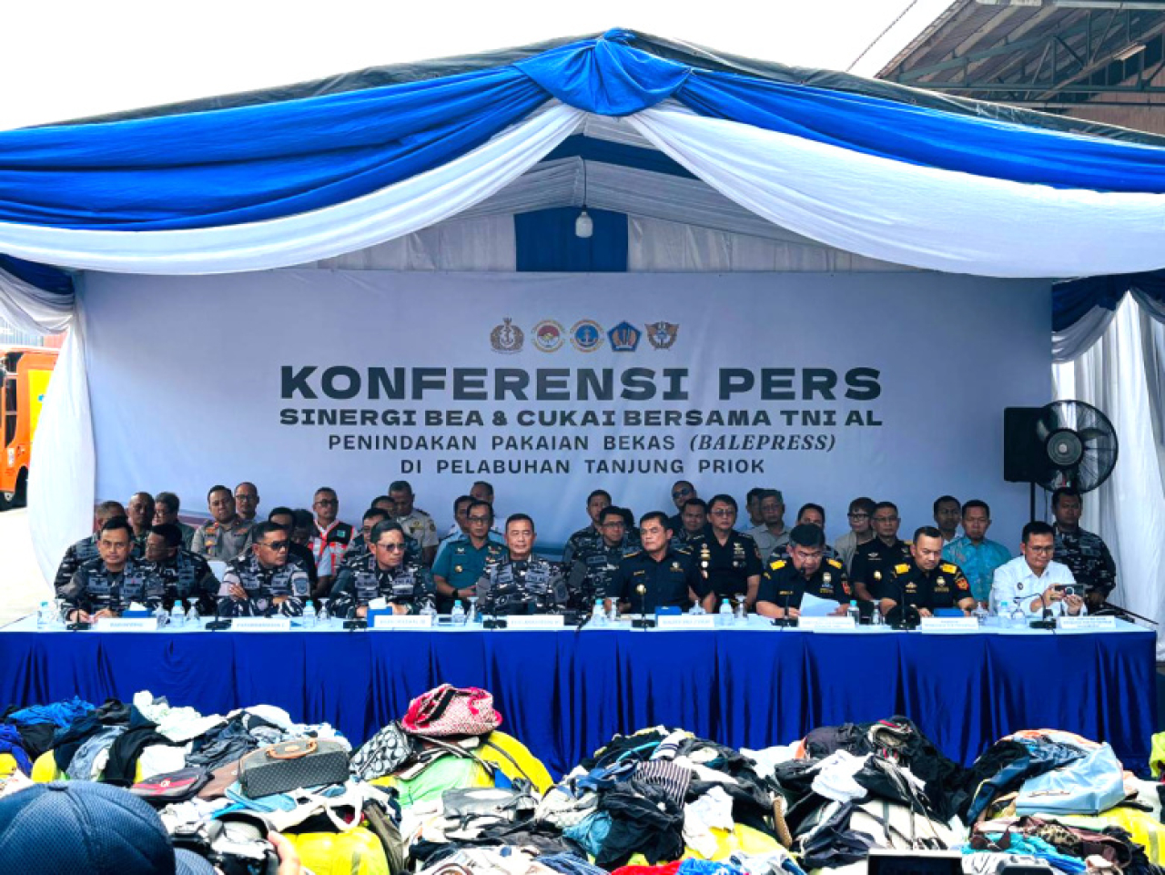 Selain penegakan hukum, Pelindo juga mendorong edukasi bagi pelaku usaha agar mematuhi aturan perdagangan dan impor. Foto ist