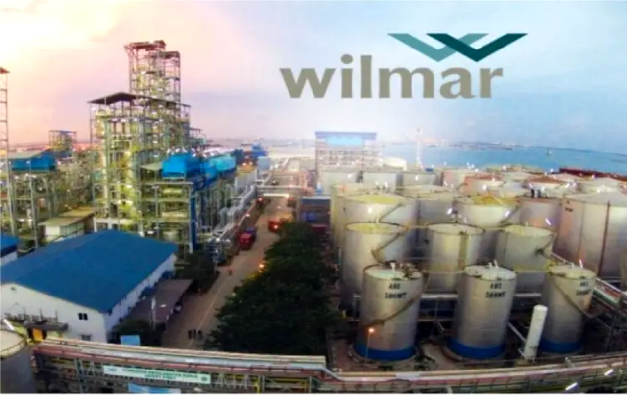 Kejaksaan Agung telah menuntut Wilmar membayar kompensasi Rp11,8 triliun dan denda Rp1 miliar.