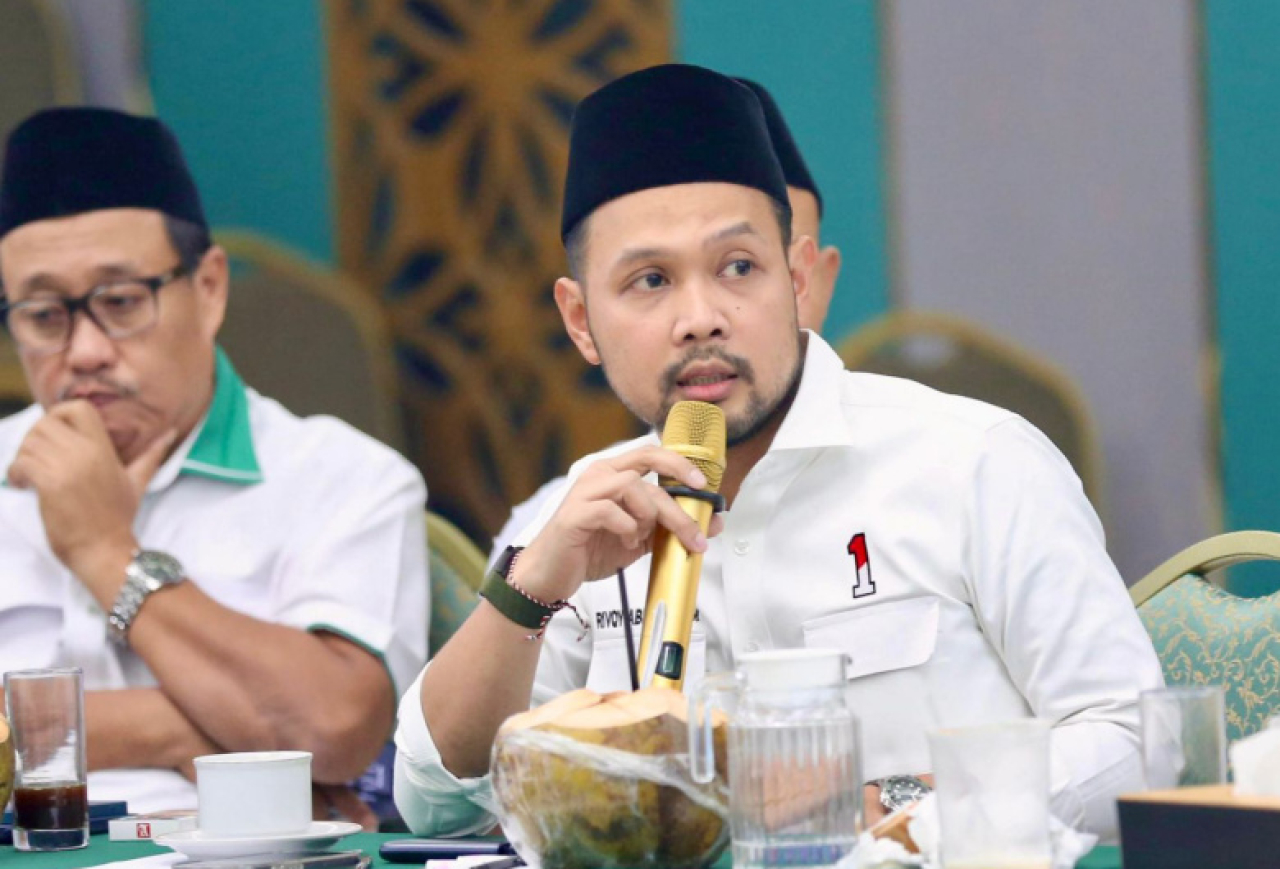 DPR meminta pemerintah memastikan perlindungan terhadap industri strategis nasional, khususnya sektor energi baru terbarukan, agar tidak tersandera kebijakan dagang negara lain.
