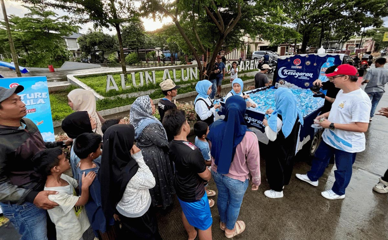Pelaksanaan ICHITAN Berbagi Kesegaran Berbagi Kebahagiaan di Tangera. Foto: ICHITAN/GoBrand.id