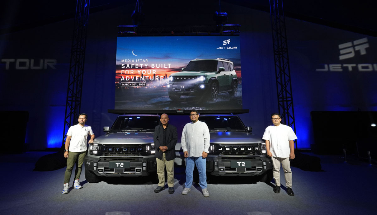 JETOUR T2 pamer kekuatan struktur Hardtop Cage Body yang tahan beban 350 kg. Siapkan layanan cek gratis di 12 kota jelang mudik Lebaran 2026. Foto/JETOUR