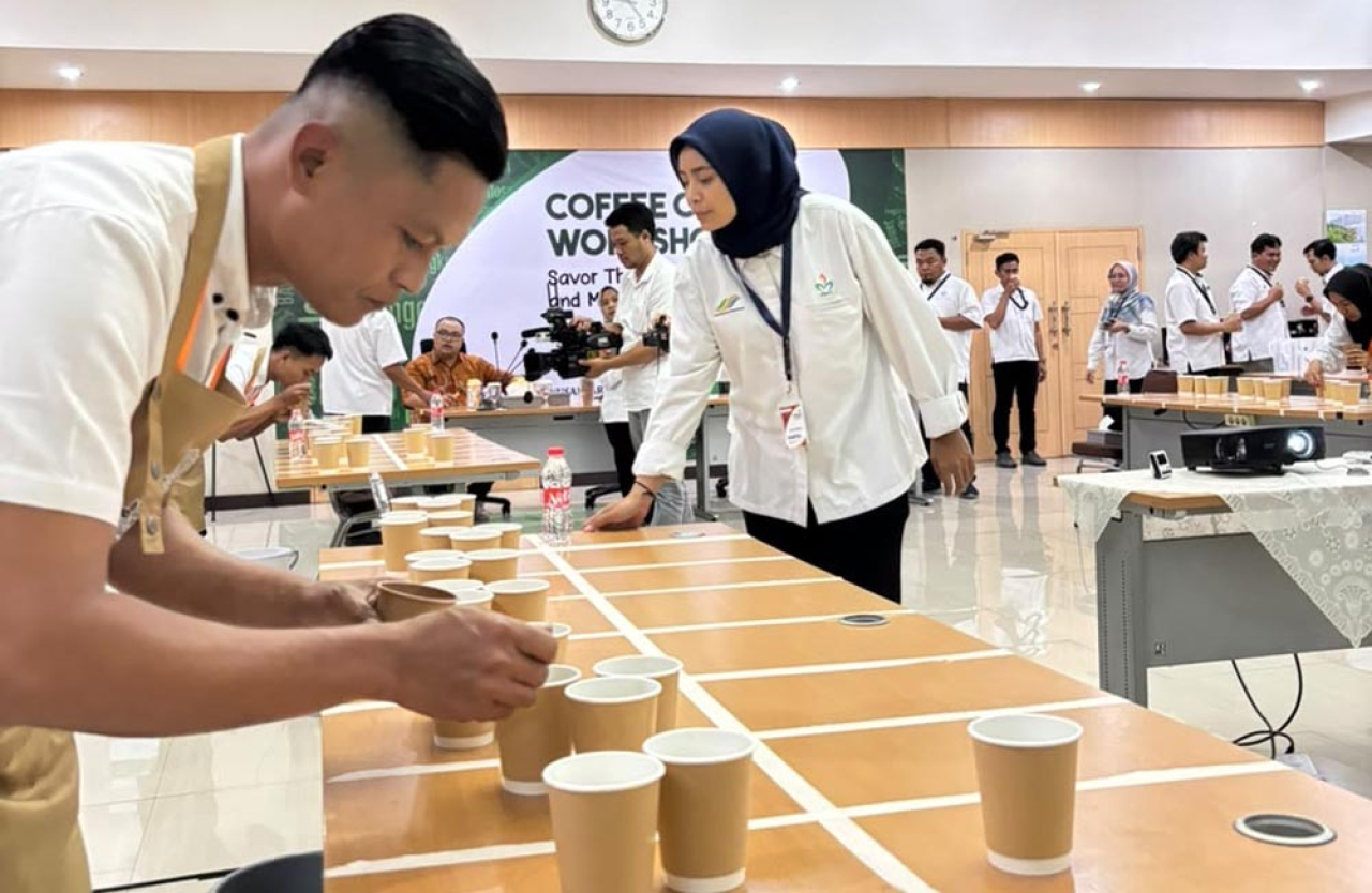 Workshop coffee cupping dan Forum Pecinta Kopi menjadi langkah Holding Perkebunan Nusantara memperkuat kualitas SDM dan branding kopi Indonesia. Foto/Humas