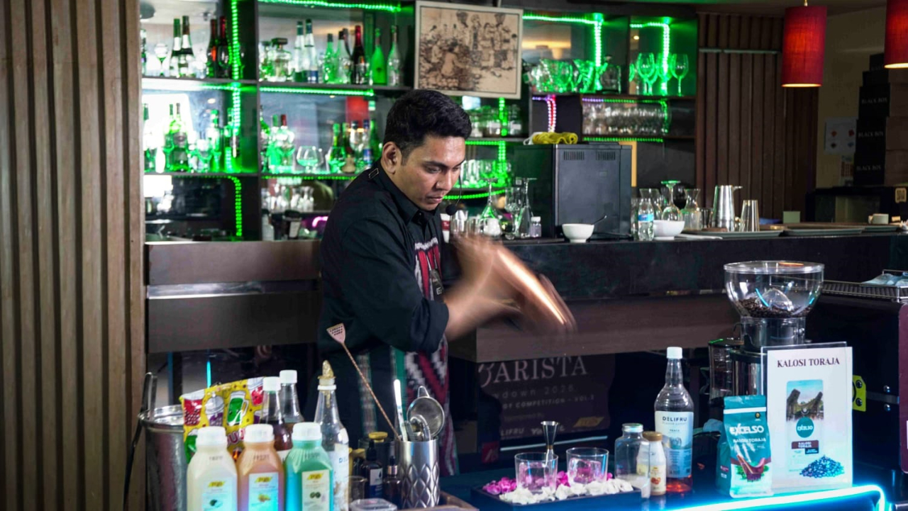 Junior Barista Showdown 2026 di Surabaya menjadi ruang barista muda mengeksplorasi kreativitas, rasa, dan teknik bersama praktisi industri beverages. Foto/RLD