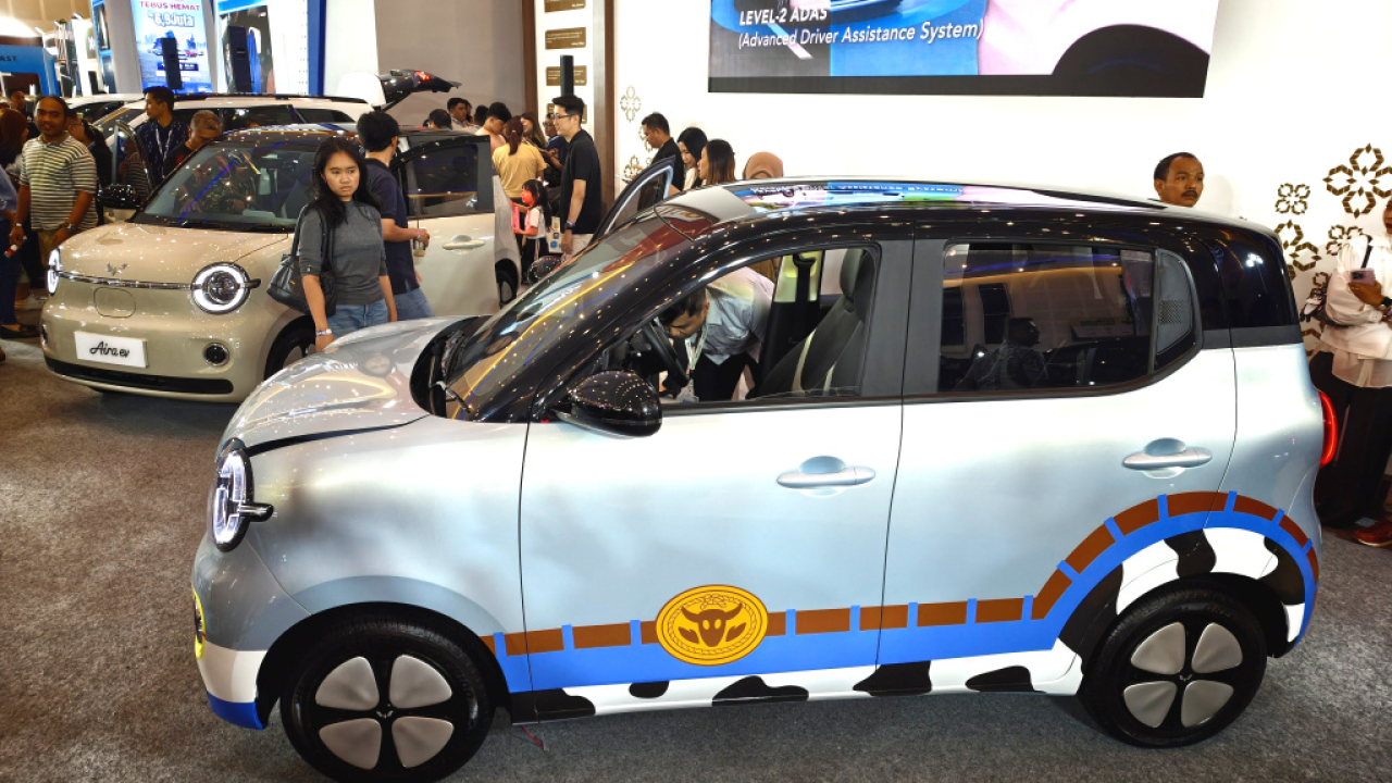 Wuling resmi merilis mobil listrik Aira ev di GIIAS Surabaya 2026. Foto/Wijaya Kusuma